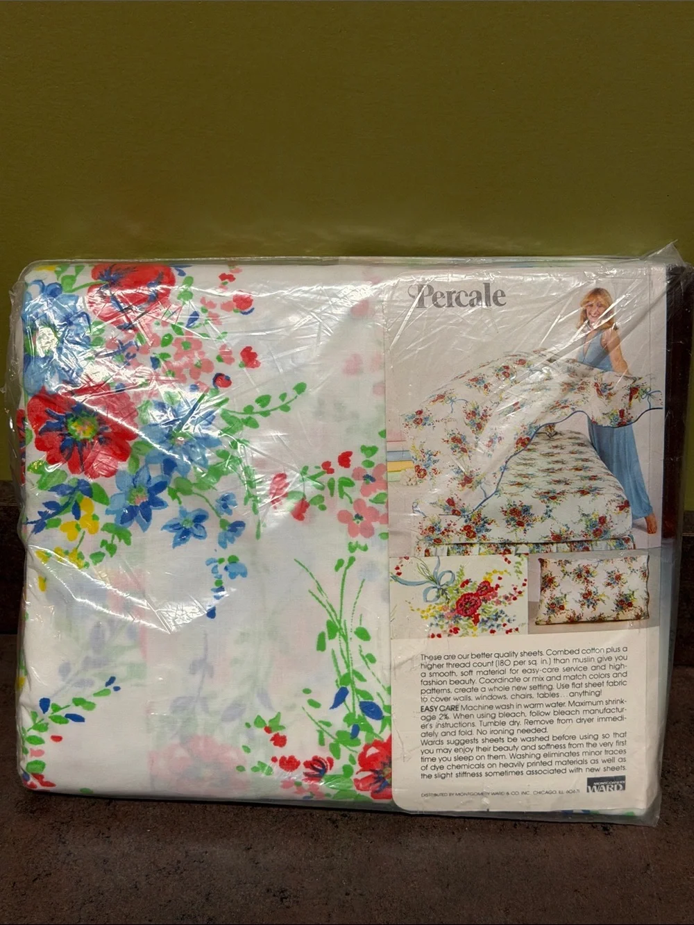 1970’s Montgomery Ward Fleurette Full Fitted Sheet